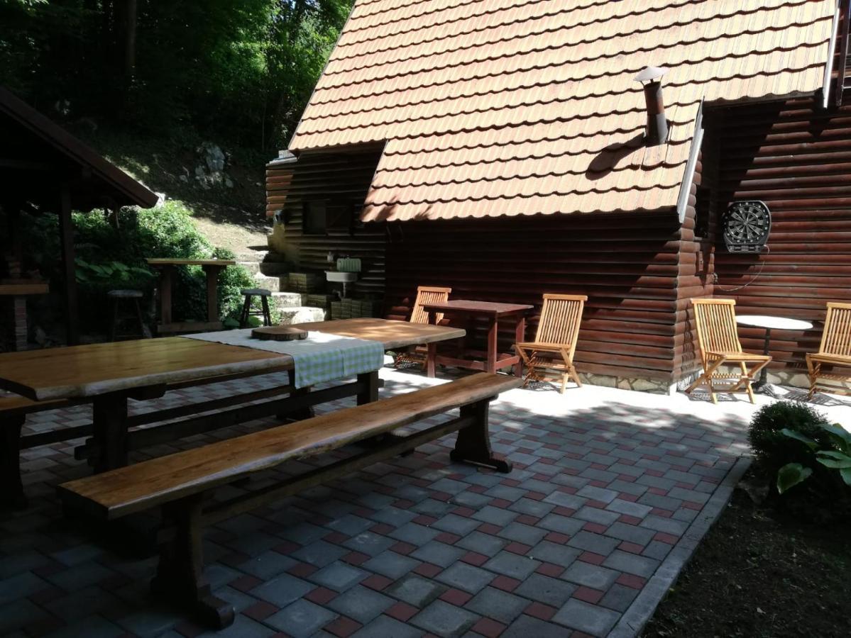 Holiday Home Mreznica Gornji Zvečaj Eksteriør bilde